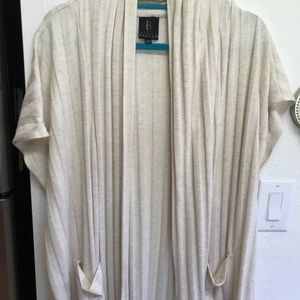 Bobeau Plus Size 2x Off white layering top